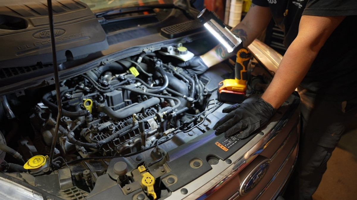 Engine/Transmission